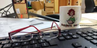 Pisarka wśród inżynierów – dzień pierwszy: Śrubki, Corel i poker face