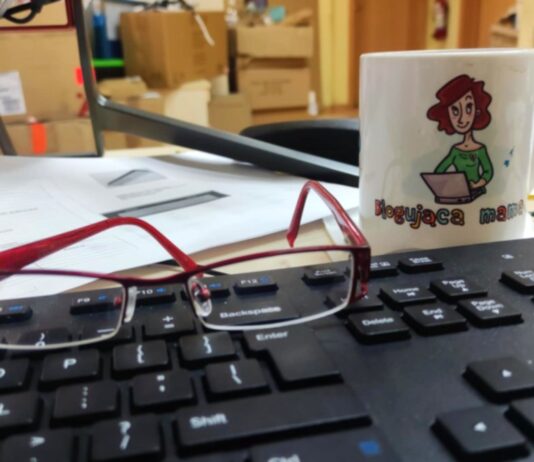 Pisarka wśród inżynierów – dzień pierwszy: Śrubki, Corel i poker face